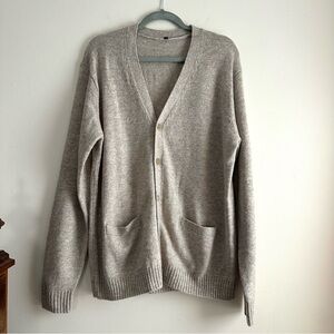 Muji • 100% Wool V-Neck Cardigan in Oatmeal